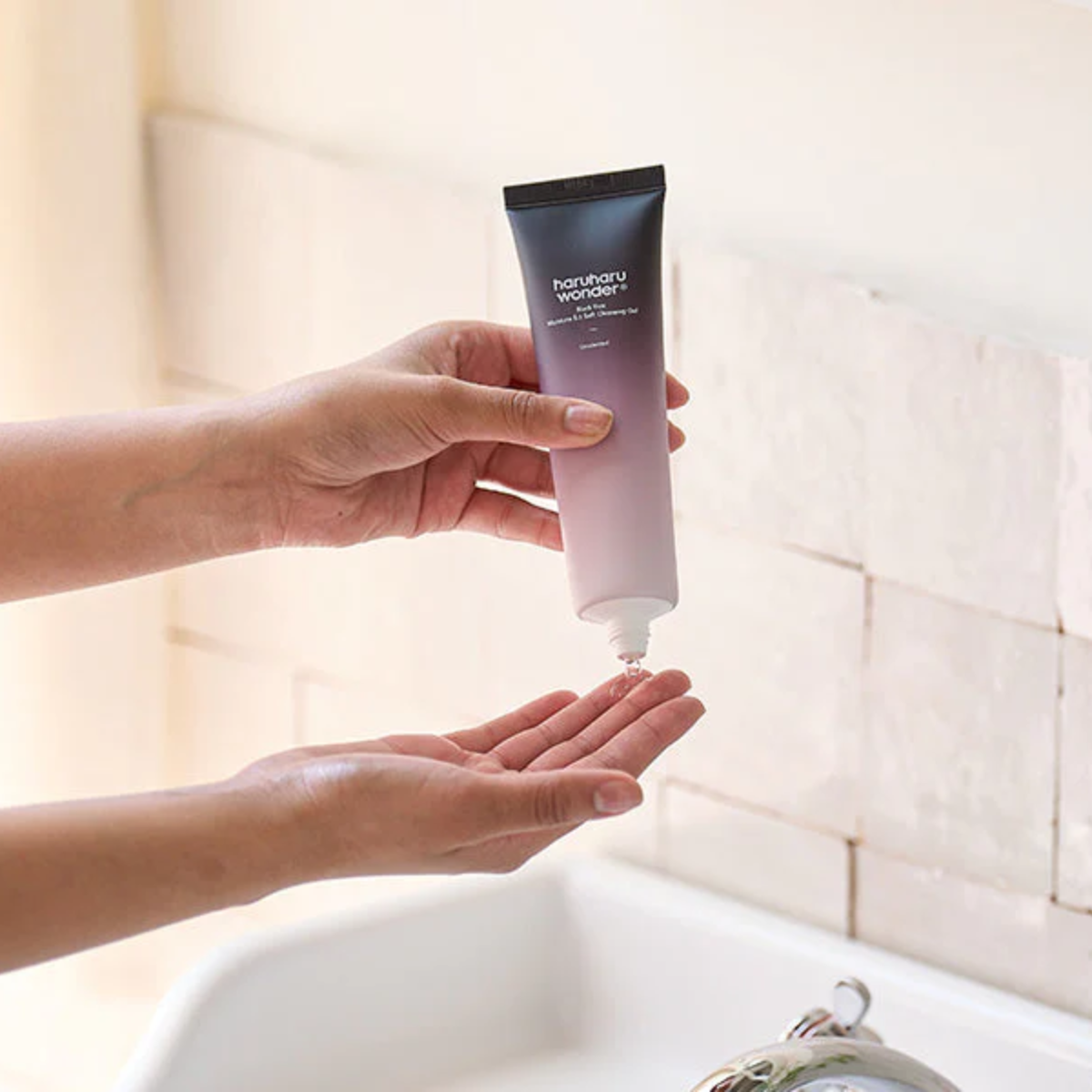 Gel limpiador suave WONDER Black Rice Moisture 5.5
